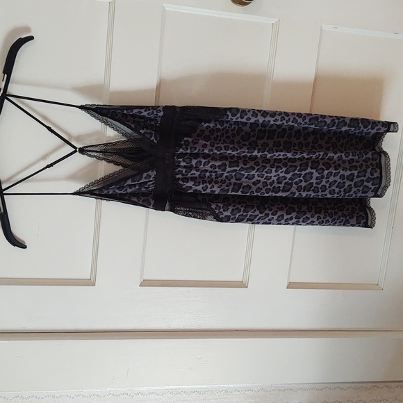 Victoria's Secret Leopard Print Racer Back Empire Waist Nightgown S - Picture 8 of 9